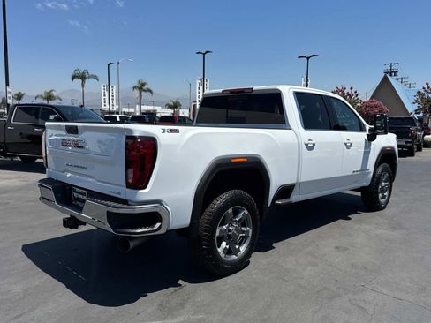 New 2025 GMC Sierra 2500 SLE w/ SLE Value Package; image 5