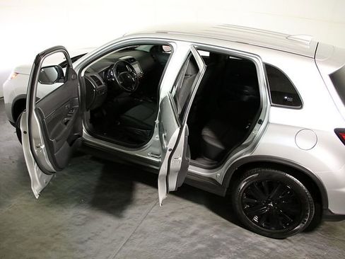 Used 2023 Mitsubishi Outlander Sport LE AWD/4WD image 5