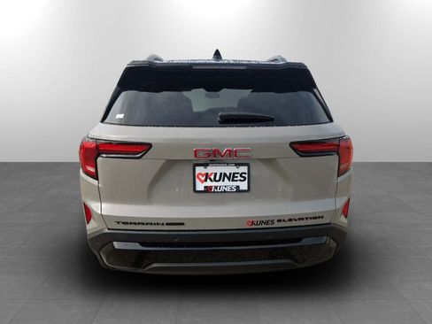 New 2026 GMC Terrain Elevation w/ Black Edition AWD/4WD image 8