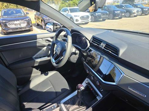 New 2025 Audi Q3 2.0T Premium image 11