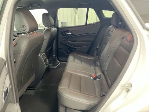 Used 2024 Chevrolet Trax RS FWD image 17