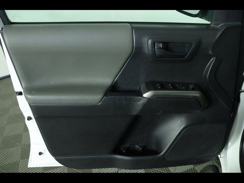 Used 2022 Toyota Tacoma SR5 image 20