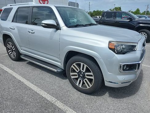 Used 2015 Toyota 4Runner Limited AWD/4WD image 15