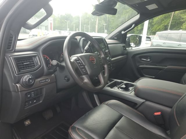 Used 2023 Nissan Titan PRO-4X w/ Pro-4x Convenience Package AWD/4WD image 13