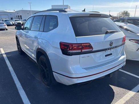 Used 2023 Volkswagen Atlas SEL R-Line image 4