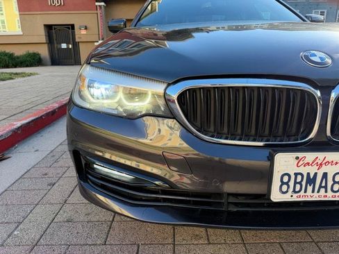 Used 2017 BMW 530i RWD image 11