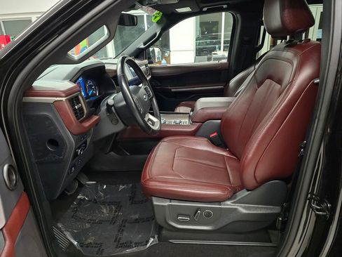 Used 2024 Ford Expedition Limited AWD/4WD image 18