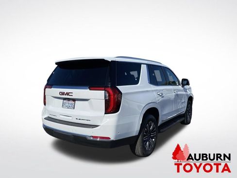 Used 2025 GMC Yukon Elevation AWD/4WD image 7