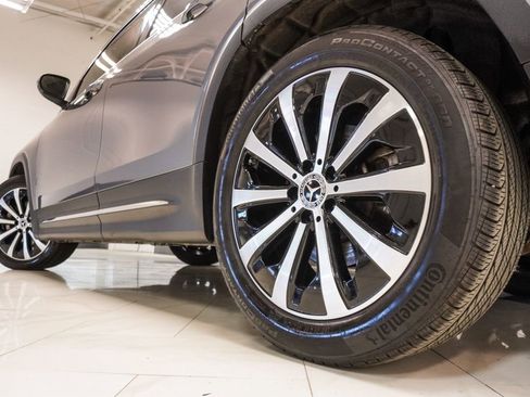 Used 2022 Mercedes-Benz GLB 250 4MATIC w/ Premium Package Lite image 36