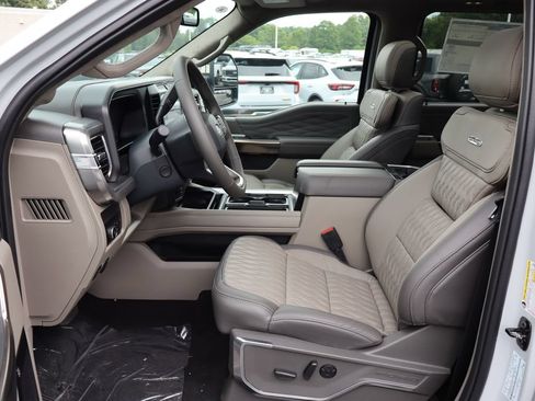 New 2026 Ford F350 Platinum w/ Platinum Plus Package AWD/4WD image 29