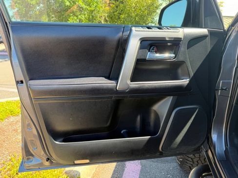 Used 2016 Toyota 4Runner SR5 Premium AWD/4WD image 11
