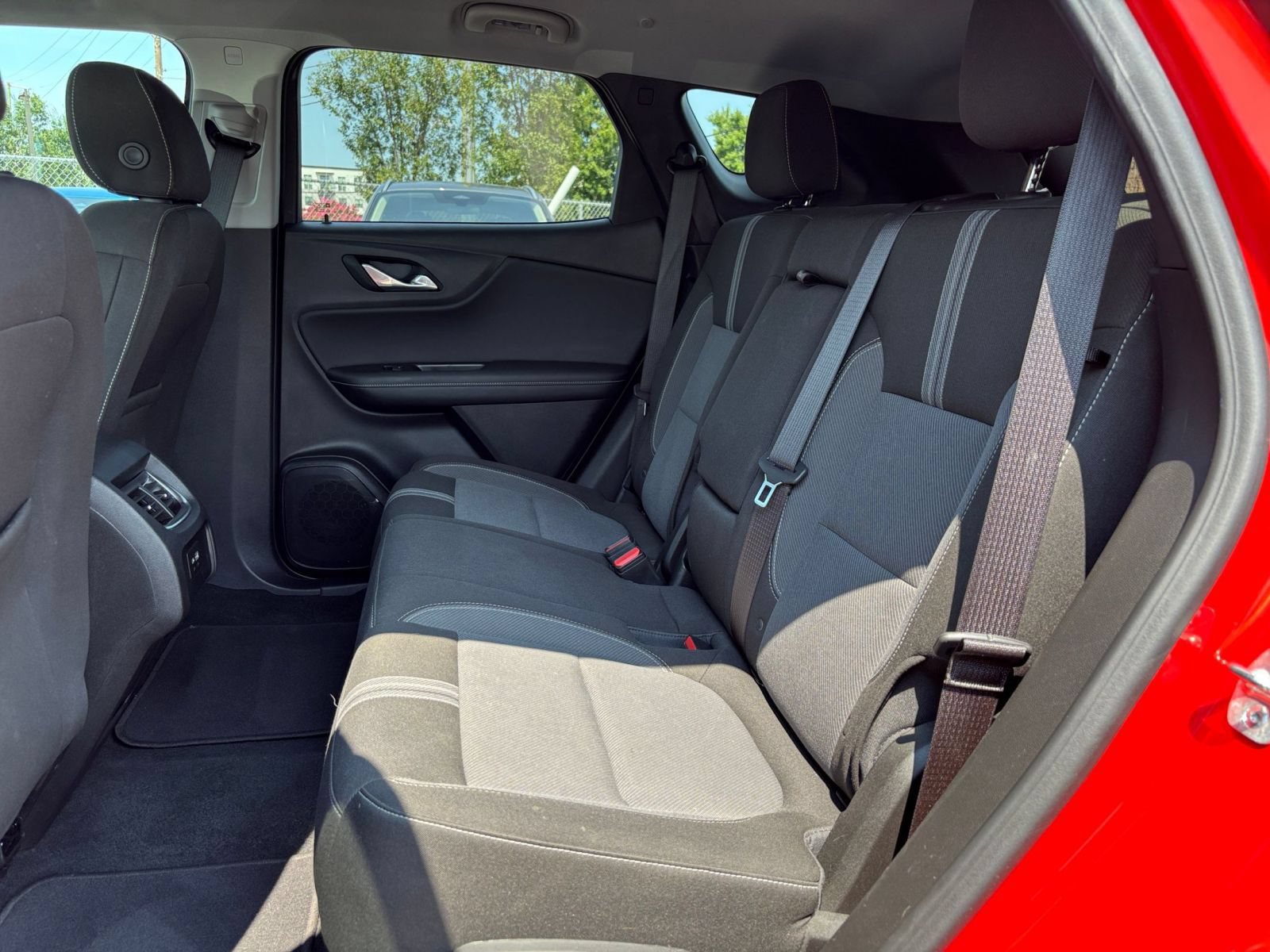 Used 2025 Chevrolet Blazer LT FWD image 26