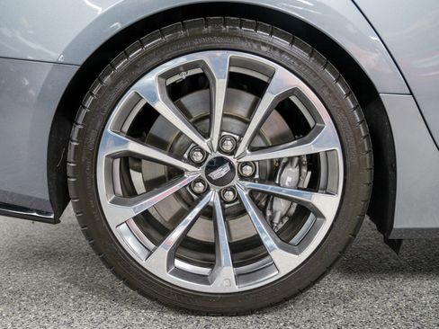 Used 2019 Cadillac CTS V w/ Luxury Package image 41