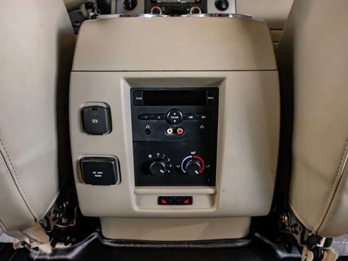 Used 2014 Ford Expedition EL Limited w/ Equipment Group 301A AWD/4WD image 35