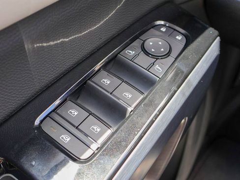 New 2026 Nissan Pathfinder SL FWD image 16