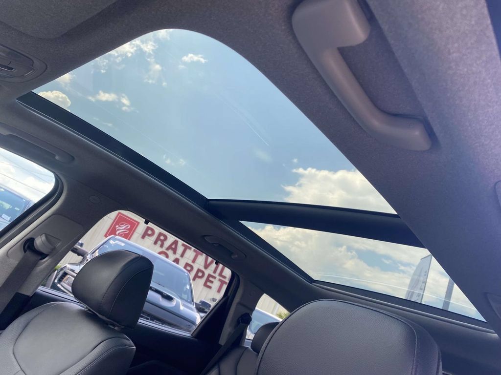Used 2019 Hyundai Santa Fe FWD image 23