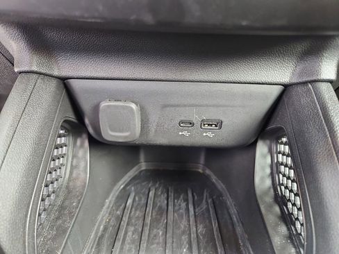 Used 2025 Chevrolet TrailBlazer LS w/ LS Convenience Package FWD image 20