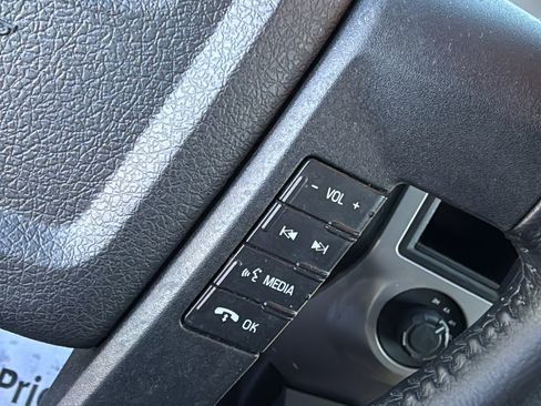 Used 2017 Ford Expedition XLT AWD/4WD image 11