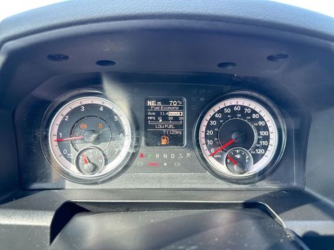 Used 2018 RAM 2500 Tradesman w/ Chrome Appearance Group AWD/4WD image 12