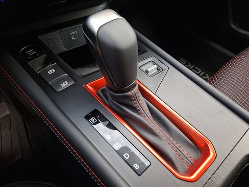 New 2026 Nissan Kicks SR w/ Cold Weather Package image 7