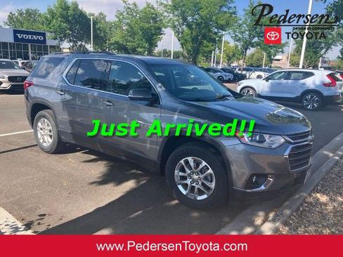 Used 2020 Chevrolet Traverse LT w/ LPO, Floor Liner Package AWD/4WD image 1
