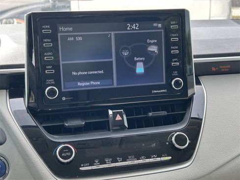 Used 2021 Toyota Corolla LE image 20