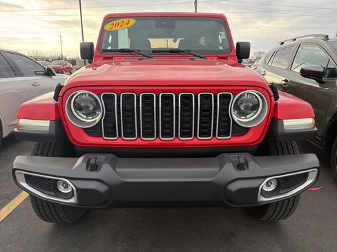 Used 2024 Jeep Wrangler Sahara image 2