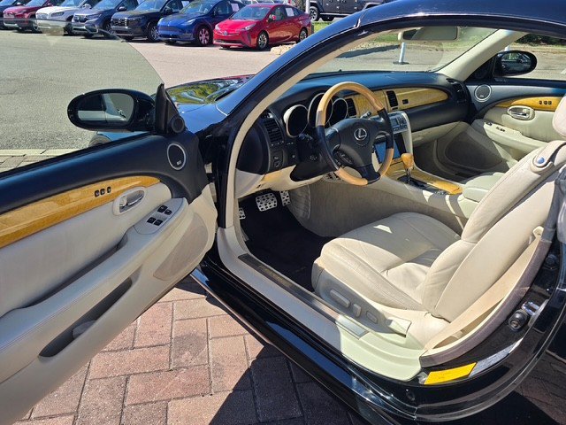 Used 2002 Lexus SC 430 Convertible RWD image 9