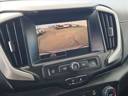 Used 2024 GMC Terrain SLE image 13