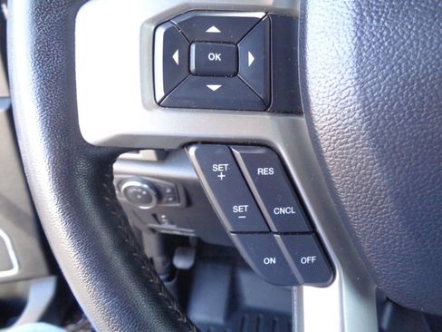 Used 2020 Ford F250 Lariat w/ Chrome Package image 43