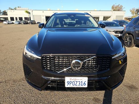 Used 2025 Volvo XC60 B5 Plus image 2