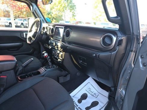 Used 2020 Jeep Gladiator Sport w/ Quick Order Package 23S image 12