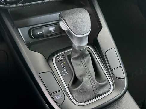 Used 2025 Kia Soul LX w/ LX Technology Package image 24