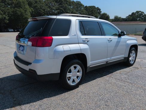 Used 2014 GMC Terrain SLE w/ Convenience Package FWD image 3