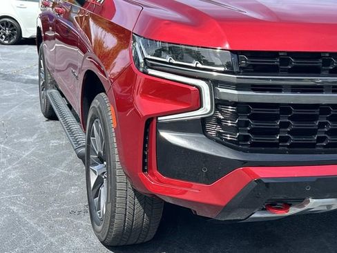 Used 2022 Chevrolet Tahoe Z71 w/ Luxury Package AWD/4WD image 10
