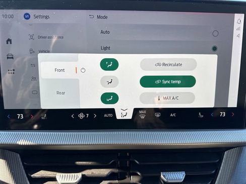 Used 2025 Ford Explorer ST-Line w/ ST-Line Street Pack image 19