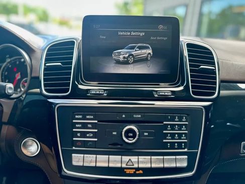 Used 2017 Mercedes-Benz GLS 550 4MATIC image 18