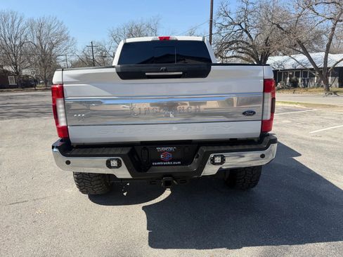 Used 2017 Ford F250 King Ranch w/ King Ranch Ultimate Package AWD/4WD image 6