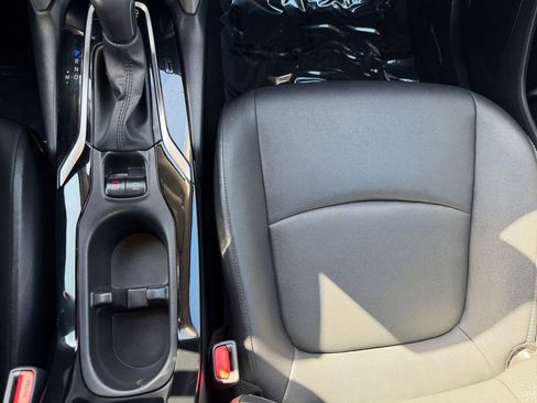 Used 2024 Toyota Corolla Cross XLE image 22