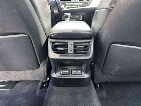 Used 2022 Lexus ES 250 w/ Premium Package AWD/4WD image 48