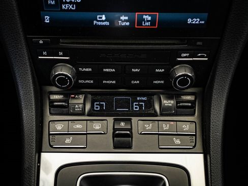 Used 2021 Porsche 718 Boxster image 37