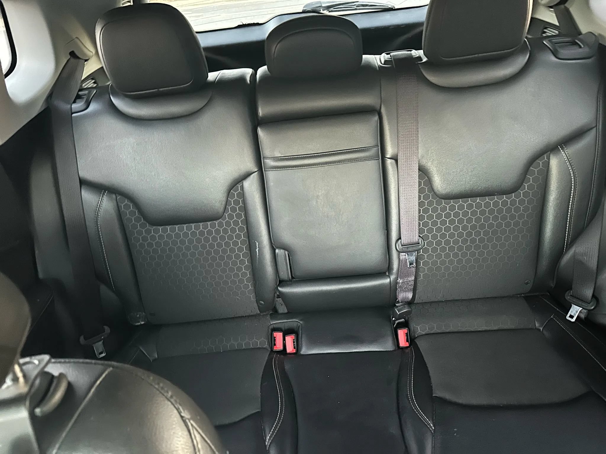 Used 2018 Jeep Compass Latitude w/ Cold Weather Group AWD/4WD image 24