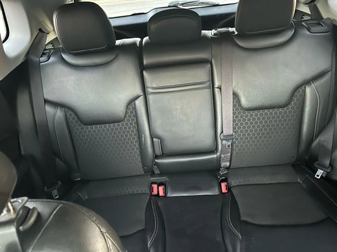 Used 2018 Jeep Compass Latitude w/ Cold Weather Group AWD/4WD image 24