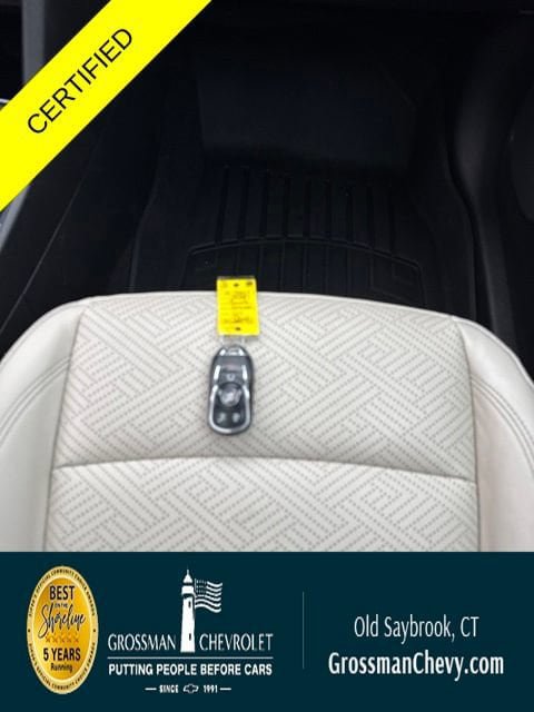 Used 2020 Buick Encore GX Essence w/ Experience Buick Package FWD image 35