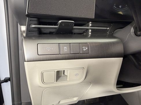 Used 2024 Hyundai Kona SEL FWD image 21