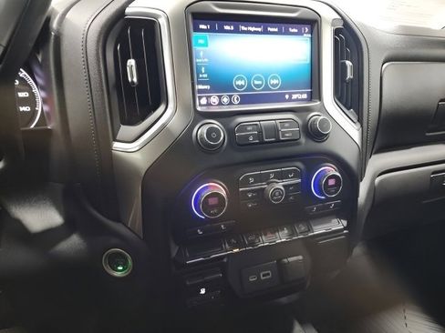 Used 2021 Chevrolet Silverado 1500 RST image 31
