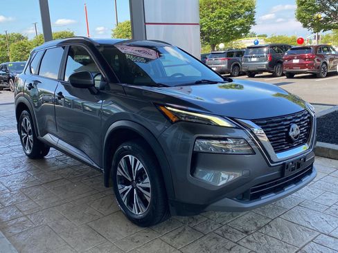 Certified 2023 Nissan Rogue SV w/ SV Premium B Package AWD/4WD image 3