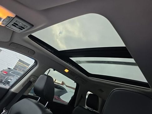 Certified 2023 Nissan Pathfinder SL w/ SL Premium Package image 8