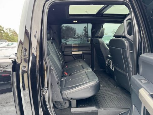 Used 2022 Ford F350 Lariat w/ Black Appearance Package image 38