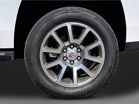Used 2016 GMC Yukon Denali w/ Open Road Package AWD/4WD image 8